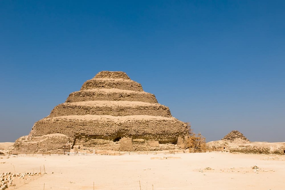 saqqara pyramids